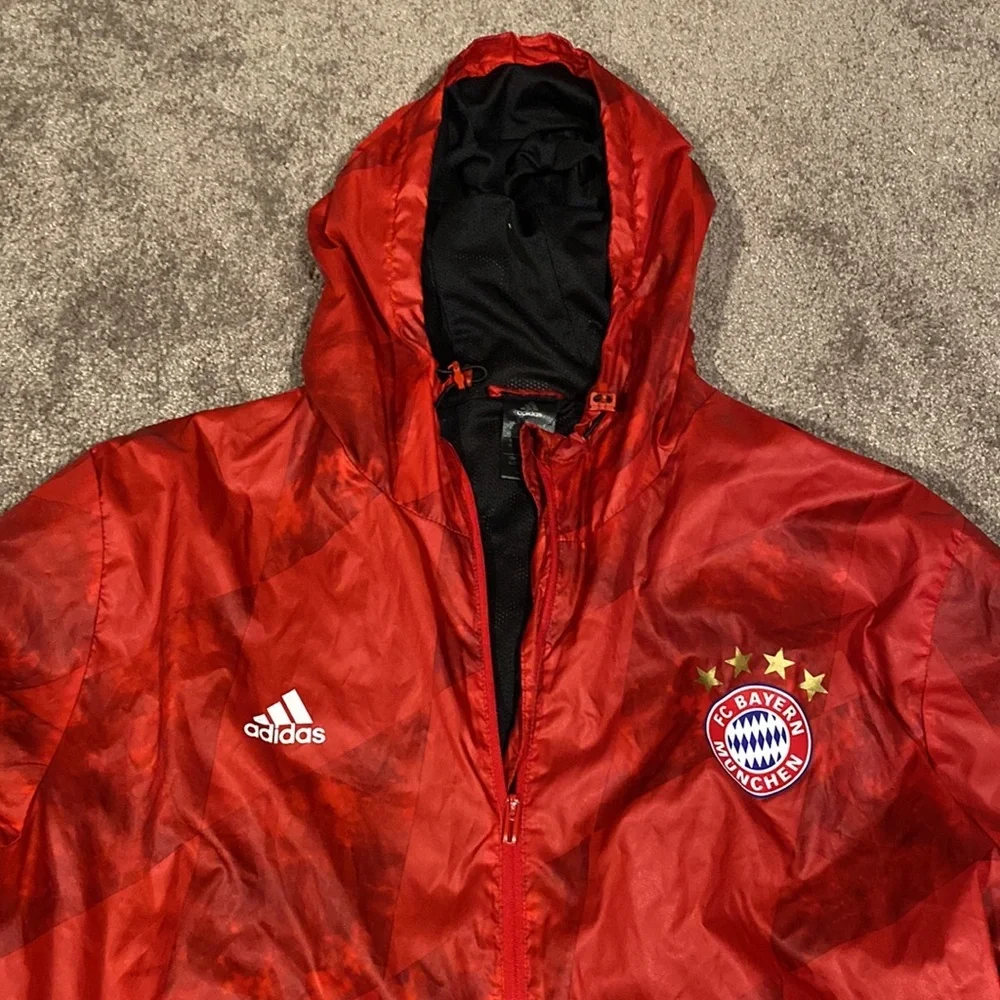 Adidas FC Bayern Munich Full Zip Red Hooded Windbreaker Jacket SIZE XL
